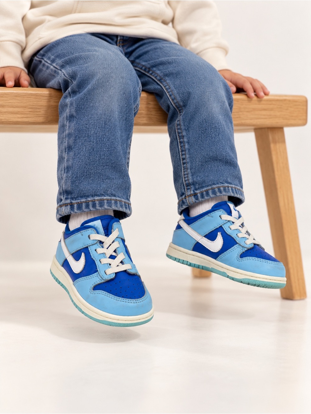 Nike Kids Two-Tone Blue Low-Top Sneakers